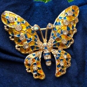 Lg Rhinestone Goldtone Butterfly Brooch